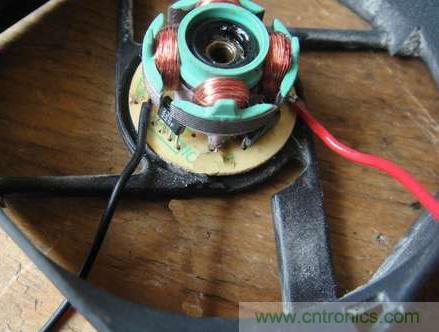 想減少電費(fèi)嗎？DIY一個(gè)迷你風(fēng)力發(fā)電機(jī)吧