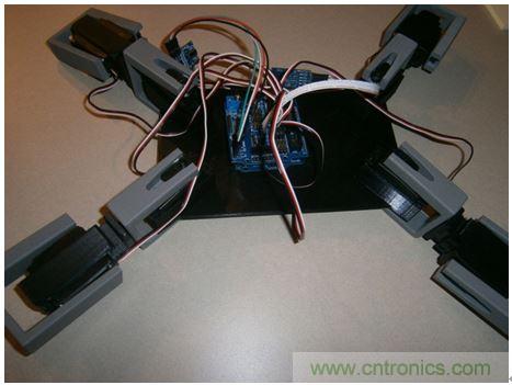 想要DIY一個(gè)會(huì)打招呼的超萌機(jī)器人嗎？猛戳這里