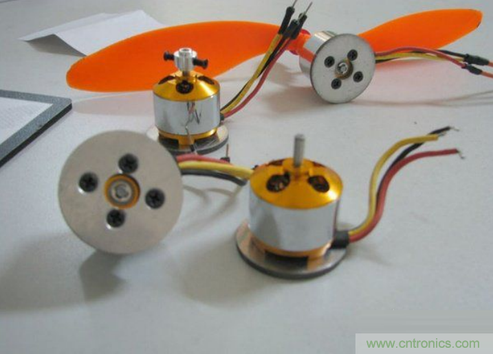 無人機(jī) DIY 制作全過程，酷得不要不要的！