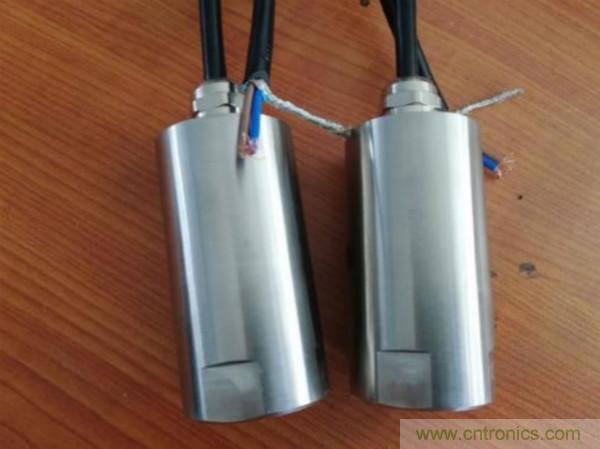 振動傳感器的機電變換原理？主要的分類有哪些？