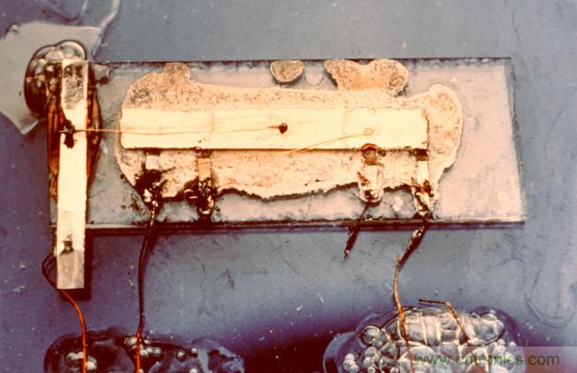 集成電路是如何被發(fā)明的？