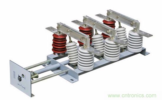 高壓斷路器的操作結(jié)構(gòu)有哪幾種？和隔離開(kāi)關(guān)有什么區(qū)別？