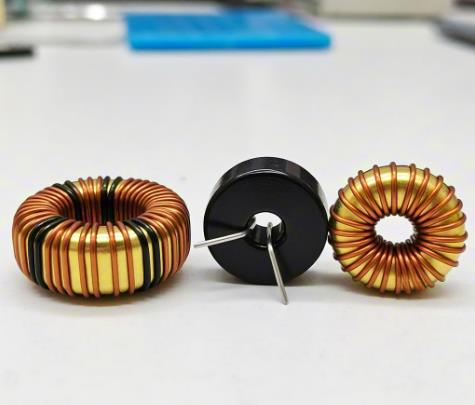 磁珠電感、磁環(huán)電感與色環(huán)電感：電磁濾波世界的三重變奏曲